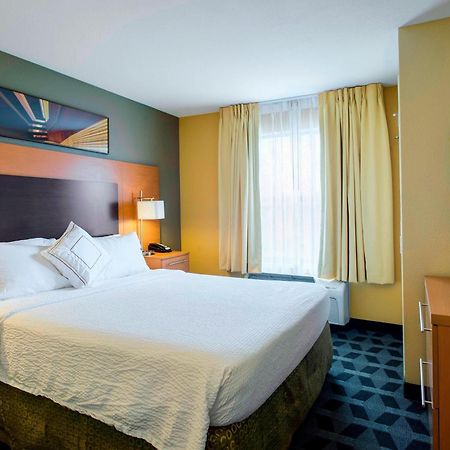 Towneplace Suites By Marriott Kansas City Overland Park Exterior photo