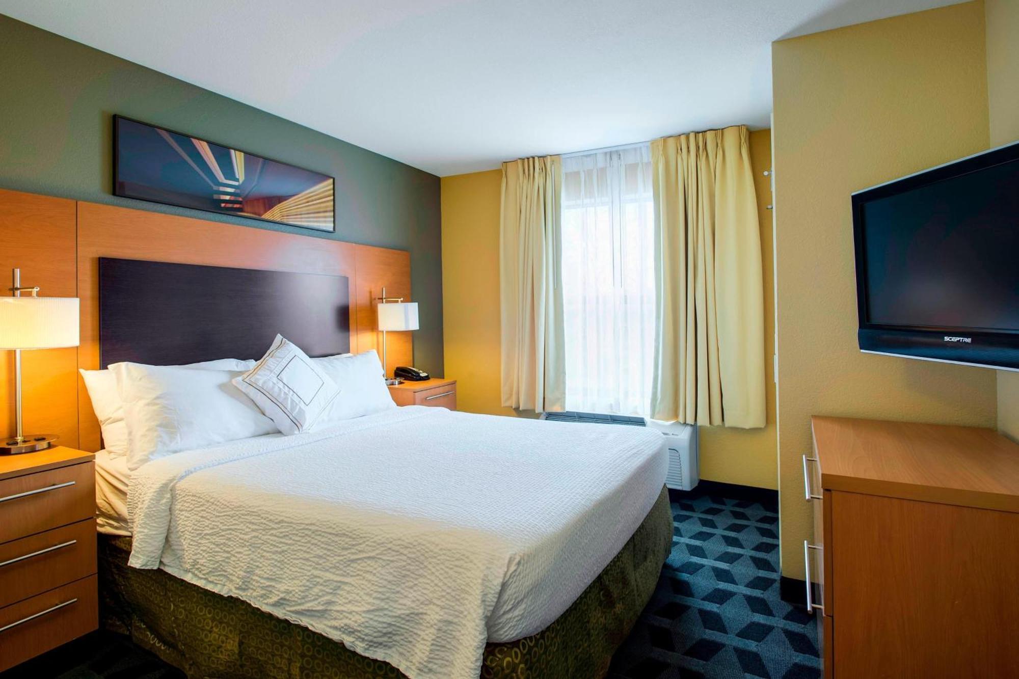Towneplace Suites By Marriott Kansas City Overland Park Exterior photo